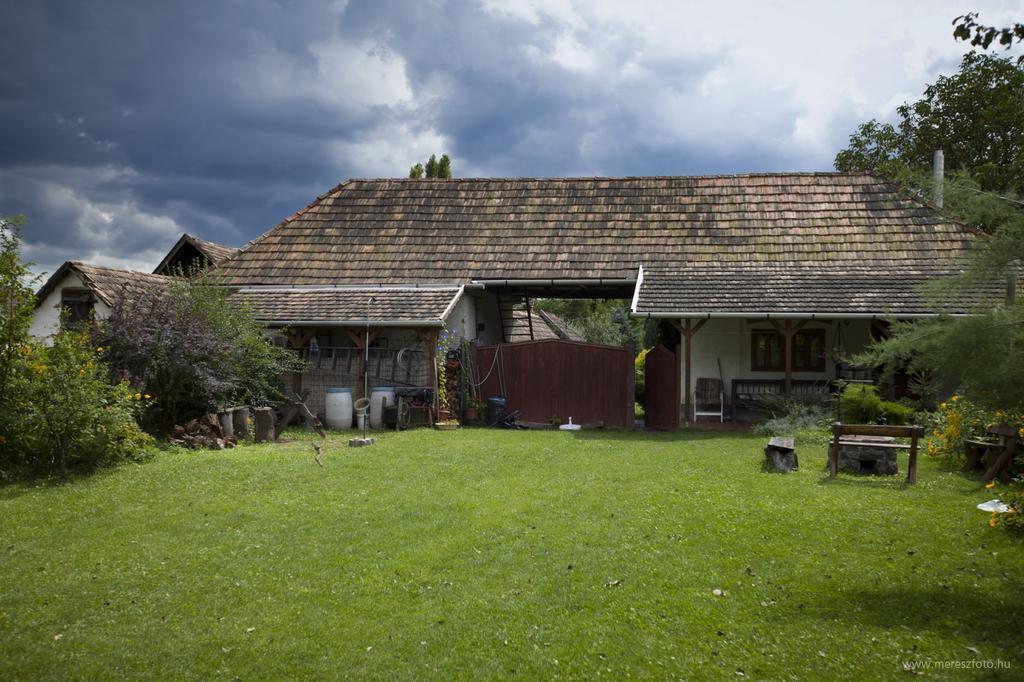 Hotel Acs Kuria Bodony Exterior foto